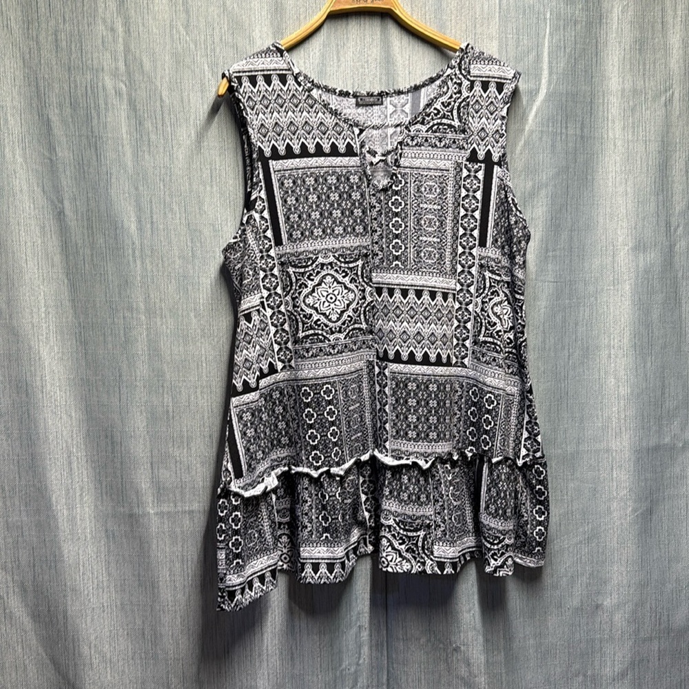Clientele sleeveless blouse size 2-3X